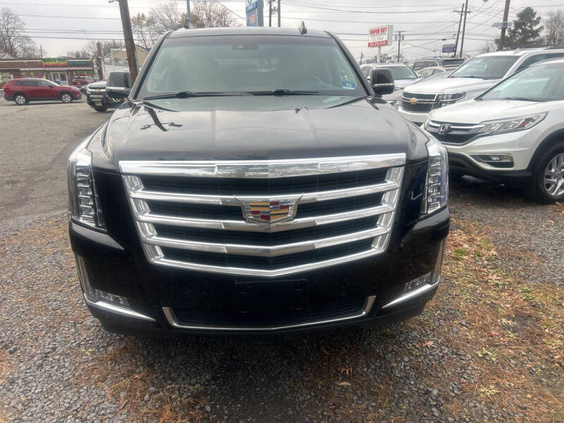 2018 Cadillac Escalade Luxury