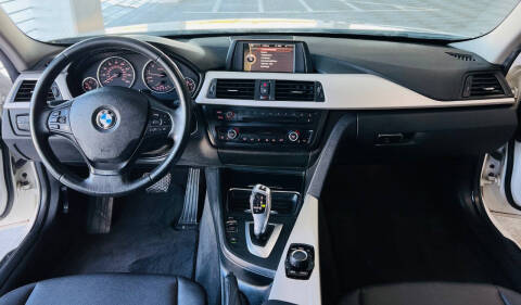2014 BMW 3 Series 320i