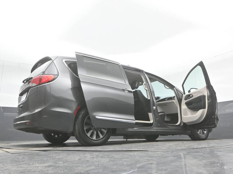 2020 Chrysler Pacifica Touring L Plus