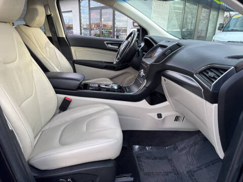 2019 Ford Edge Titanium