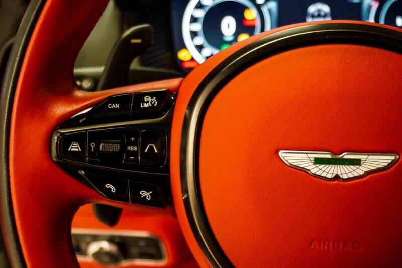 2021 Aston Martin DBX