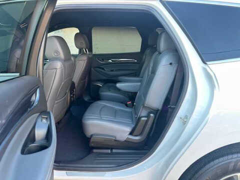 2022 Buick Enclave Essence