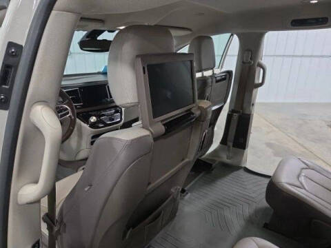 2017 Chrysler Pacifica Touring-L Plus