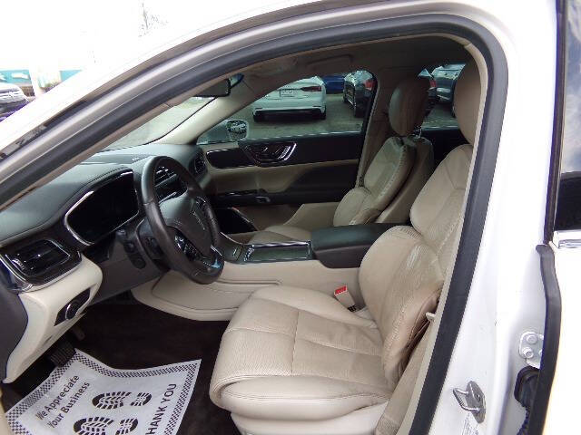 2017 Lincoln Continental Select