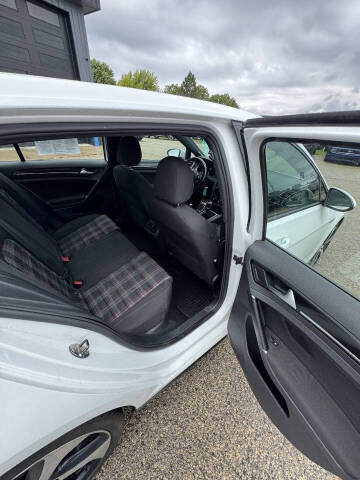 2017 Volkswagen Golf GTI S