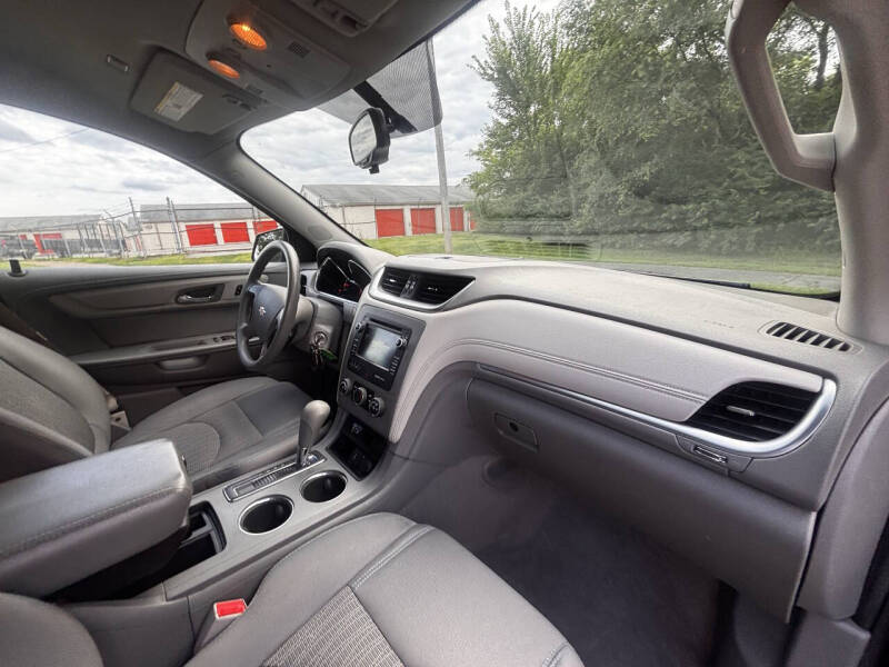 2016 Chevrolet Traverse LS