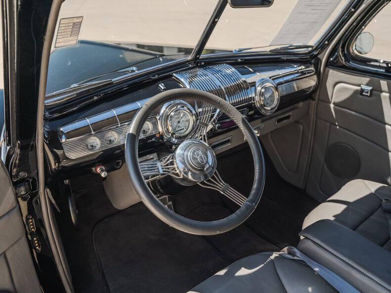 1947 Ford Super Deluxe