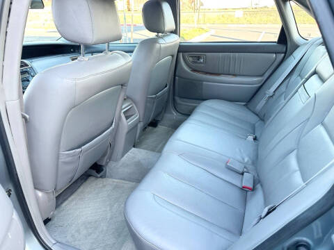 2003 Toyota Avalon XL