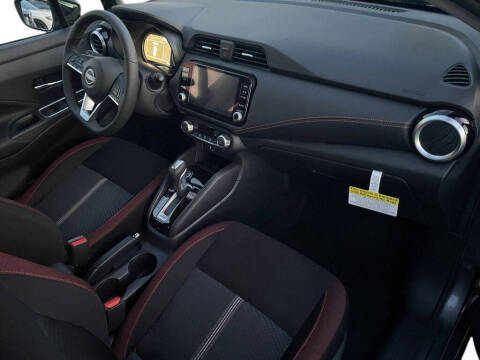 2025 Nissan Versa SR