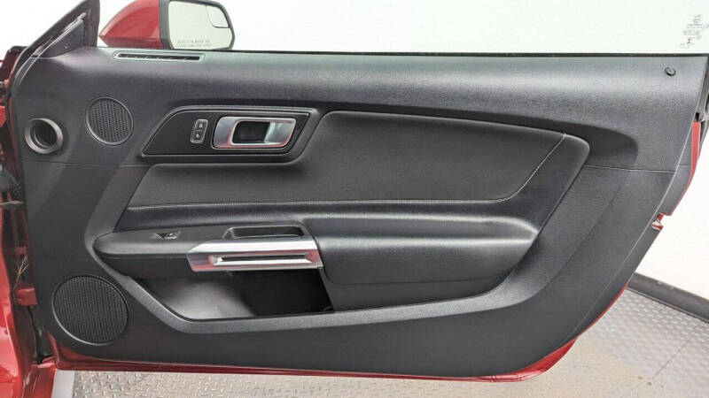 2020 Ford Mustang EcoBoost