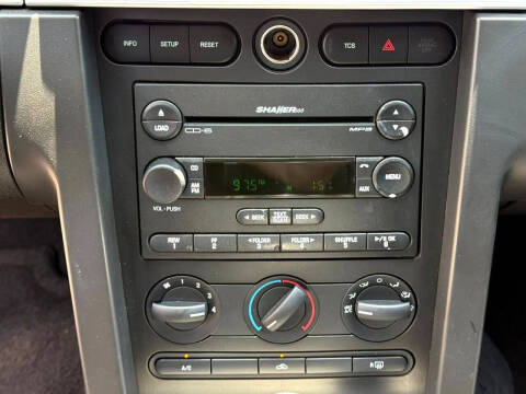 2006 Ford Mustang GT Deluxe