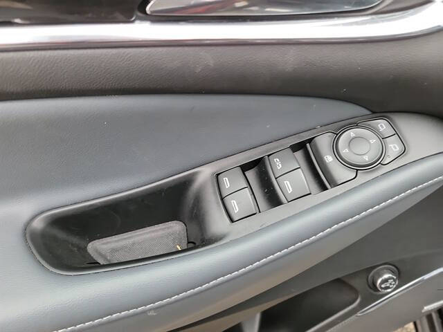 2023 Buick Enclave Essence