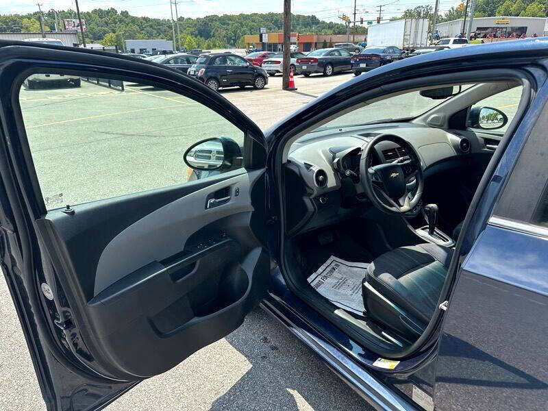 2015 Chevrolet Sonic LT Auto