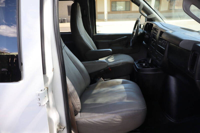 2017 Chevrolet Express LT 3500