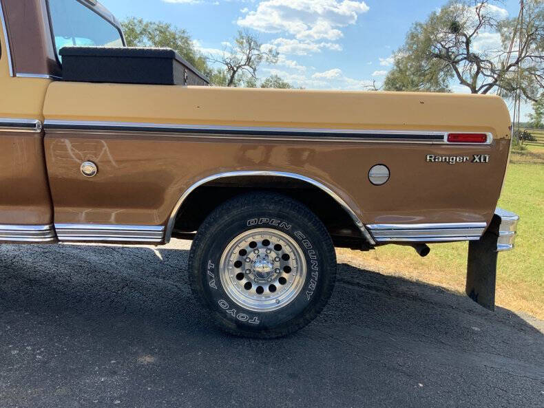 1975 Ford F-250