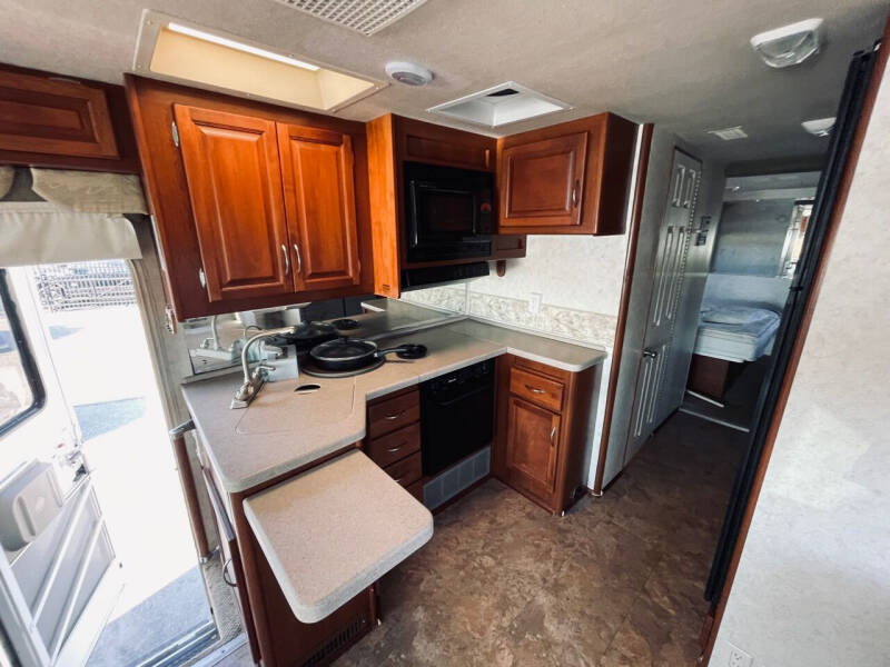 2002 Fleetwood RV 37U
