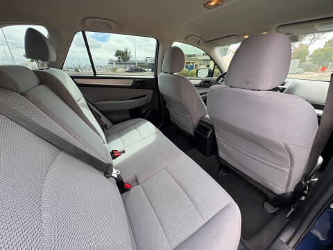 2019 Subaru Outback 2.5i