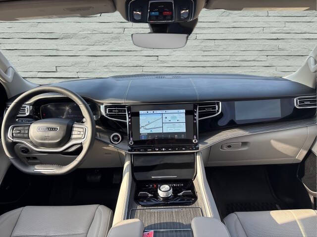 2023 Jeep Wagoneer Series III