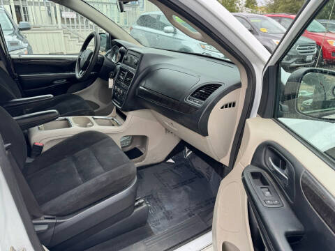 2016 Dodge Grand Caravan SXT Plus