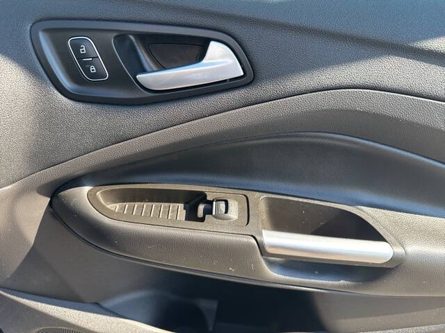 2017 Ford C-MAX Hybrid SE