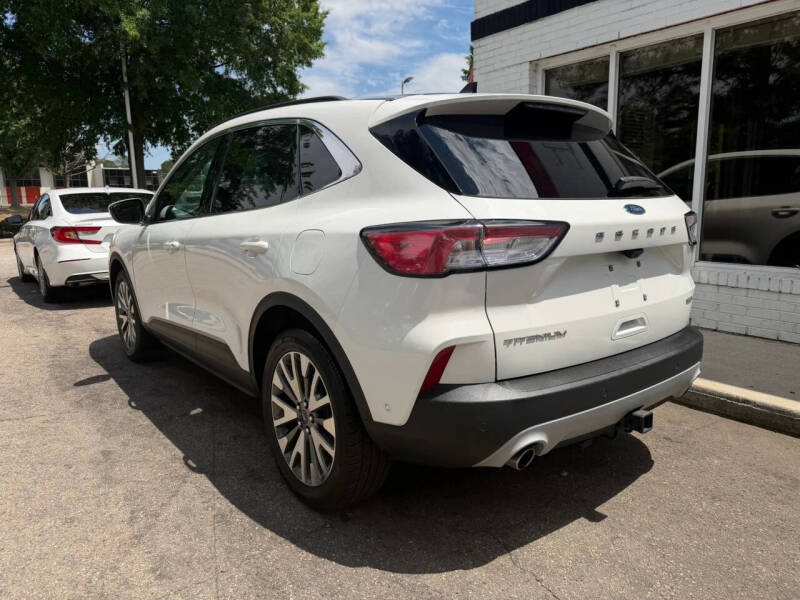 2020 Ford Escape Titanium