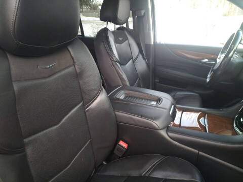 2019 Cadillac Escalade Luxury