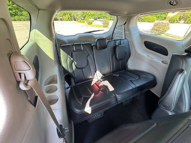 2024 Chrysler Pacifica Plug-In Hybrid Select