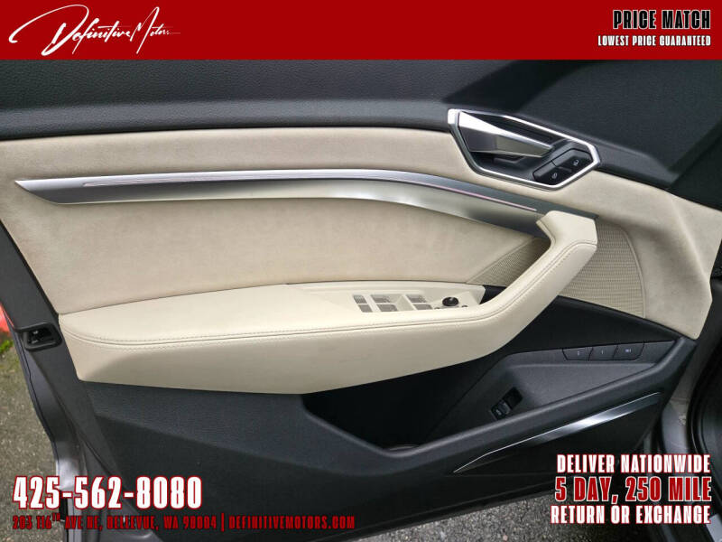 2019 Audi e-tron quattro Prestige