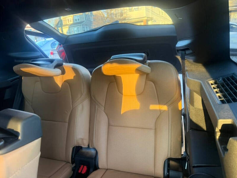 2017 Volvo XC90 T8 eAWD Inscription