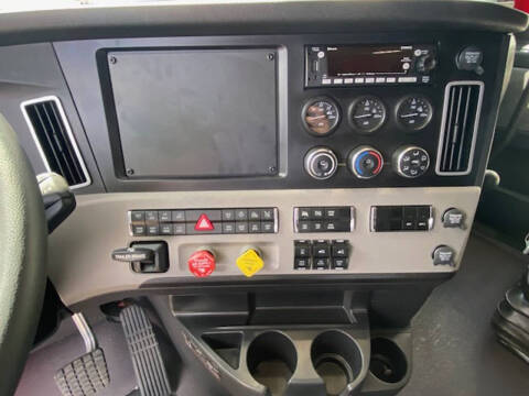 2025 Freightliner Cascadia