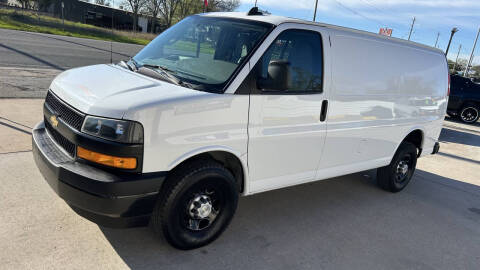 2022 Chevrolet Express 2500
