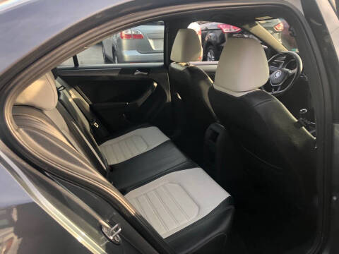 2016 Volkswagen Jetta 1.8T Sport