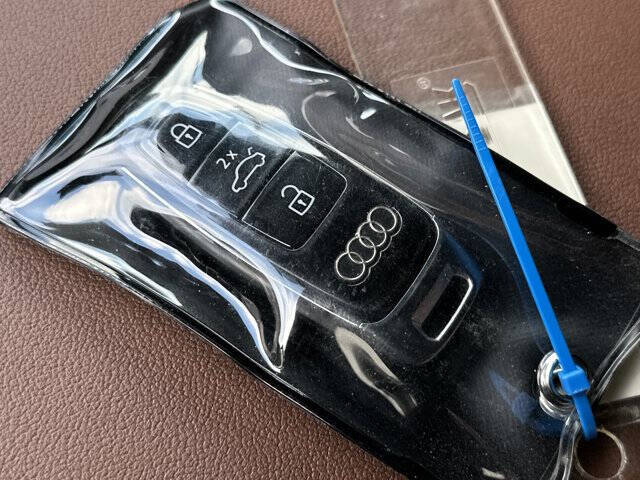 2022 Audi e-tron quattro Premium Plus