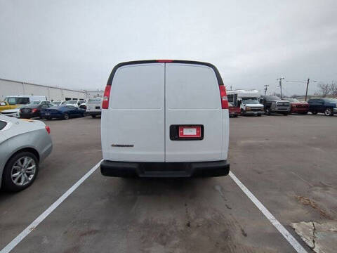 2025 Chevrolet Express 2500