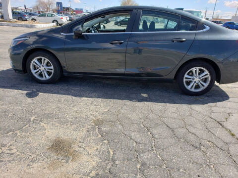 2018 Chevrolet Cruze for sale at ELITE MOTORS in Victorville CA