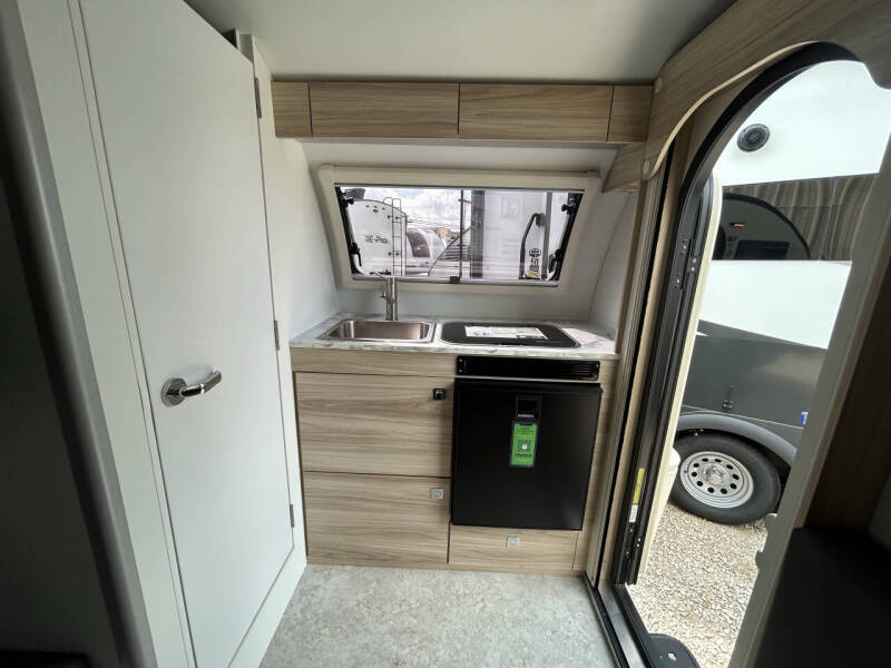 2025 nuCamp RV TAB 320 S