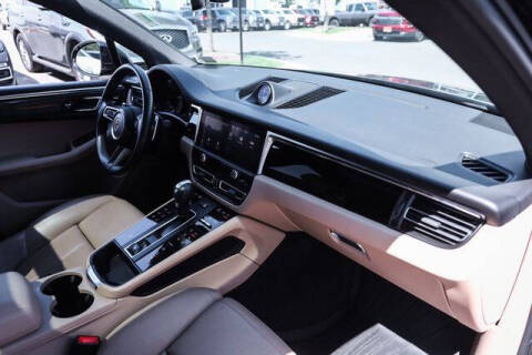 2022 Porsche Macan
