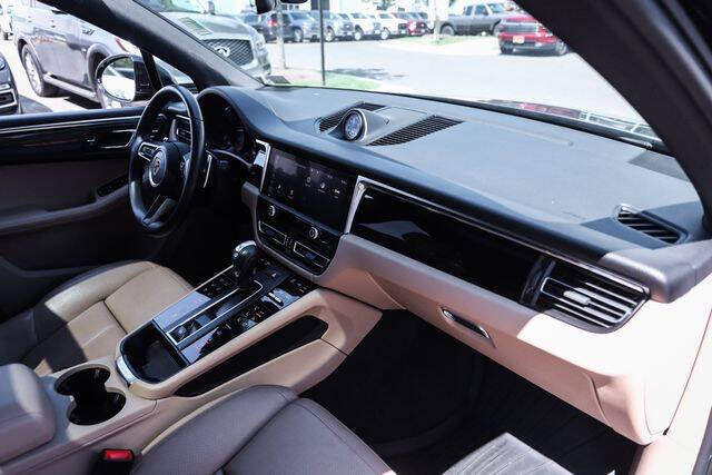 2022 Porsche Macan