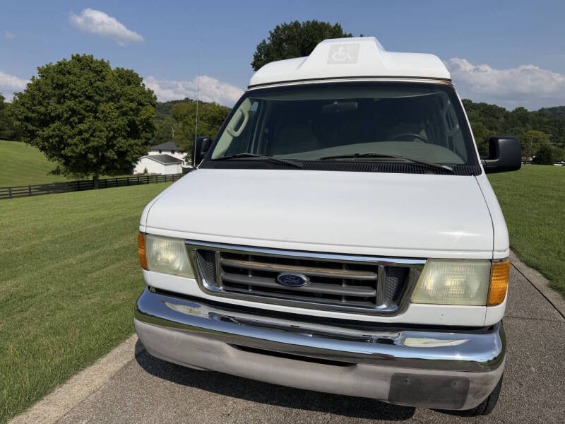 2003 Ford E-Series E-350 SD XLT