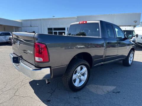 2024 RAM 1500 Classic SLT