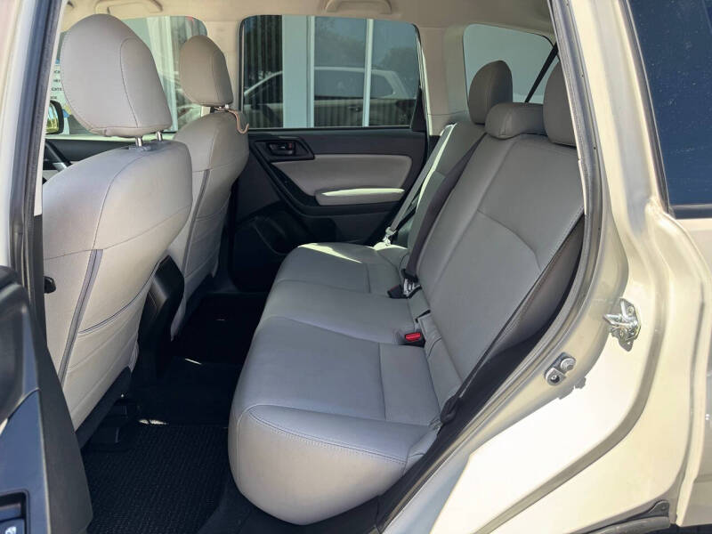 2015 Subaru Forester 2.5i