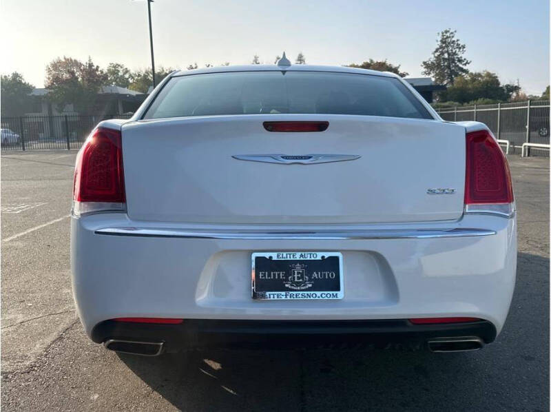 2019 Chrysler 300 Limited