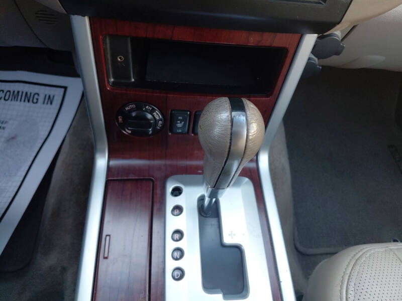 2012 Nissan Pathfinder LE