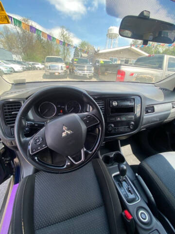 2016 Mitsubishi Outlander SE