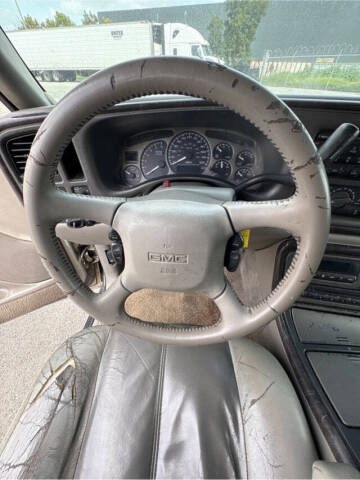 2002 GMC Yukon Denali