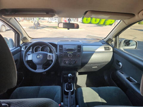 2012 Nissan Versa 1.8 S