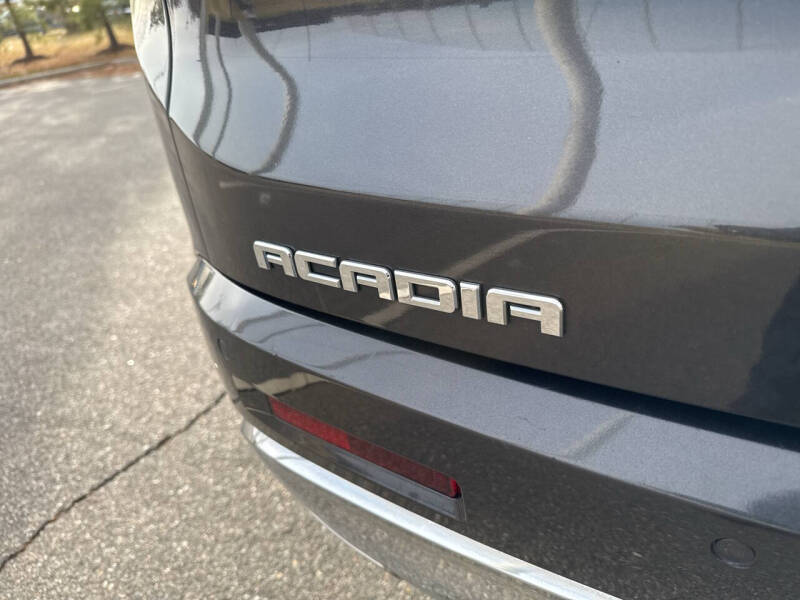 2017 GMC Acadia Denali
