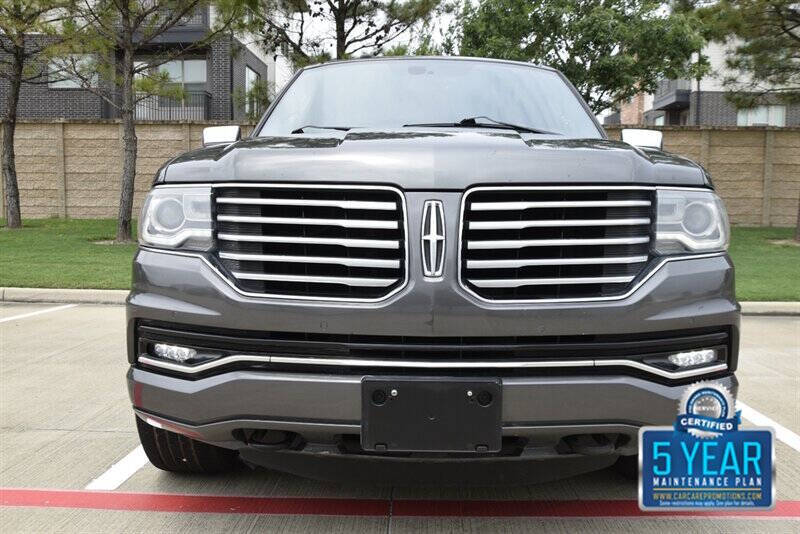 2016 Lincoln Navigator Select