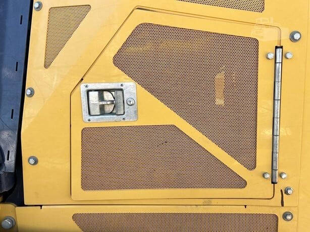 2020 DEERE 450 LGP
