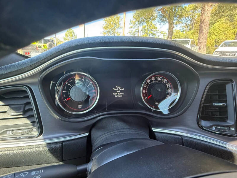 2017 Dodge Challenger 392 HEMI Scat Pack Shaker